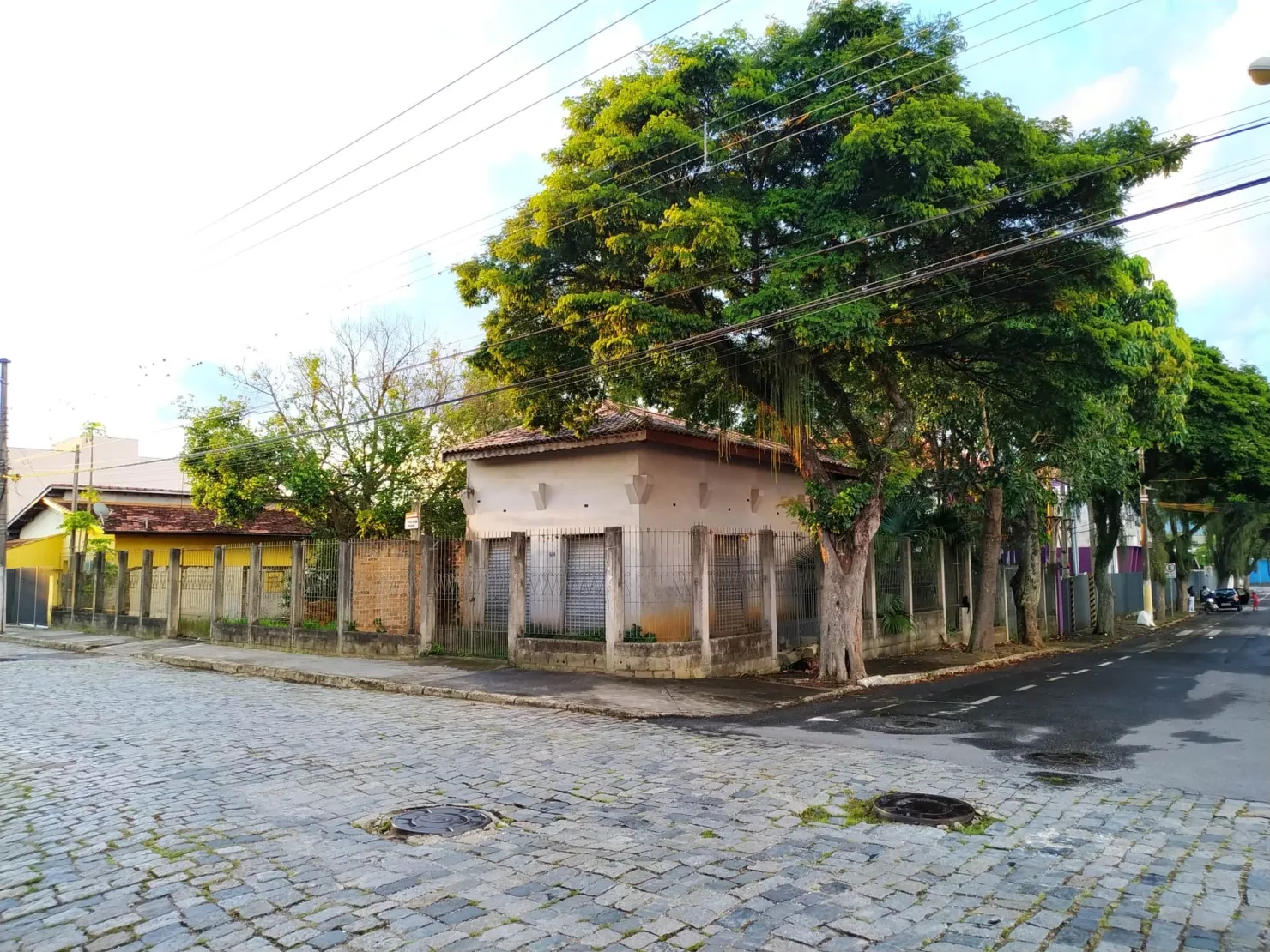 Foto do imóvel Terreno à venda 629M², Centro, Pindamonhangaba - SP