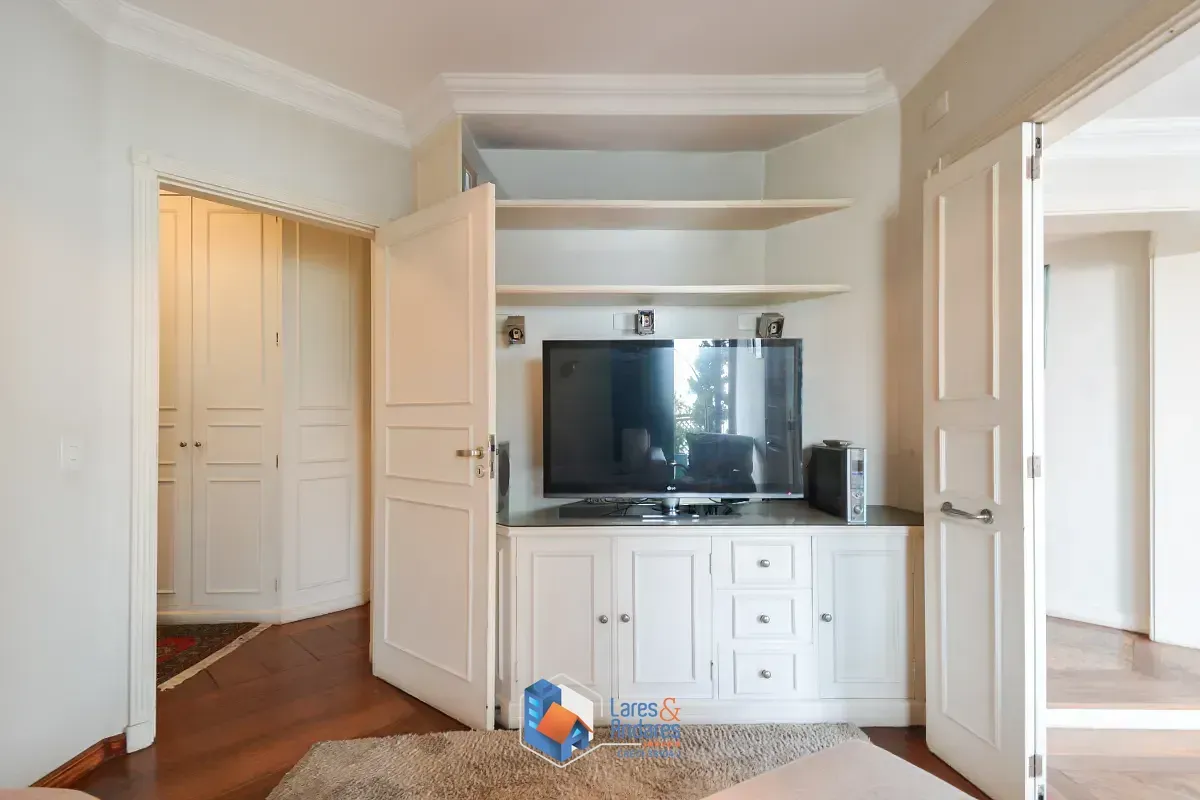 Imagem Apartamento para venda em Moema com 3 quartos, sendo 3 suítes, 202m²