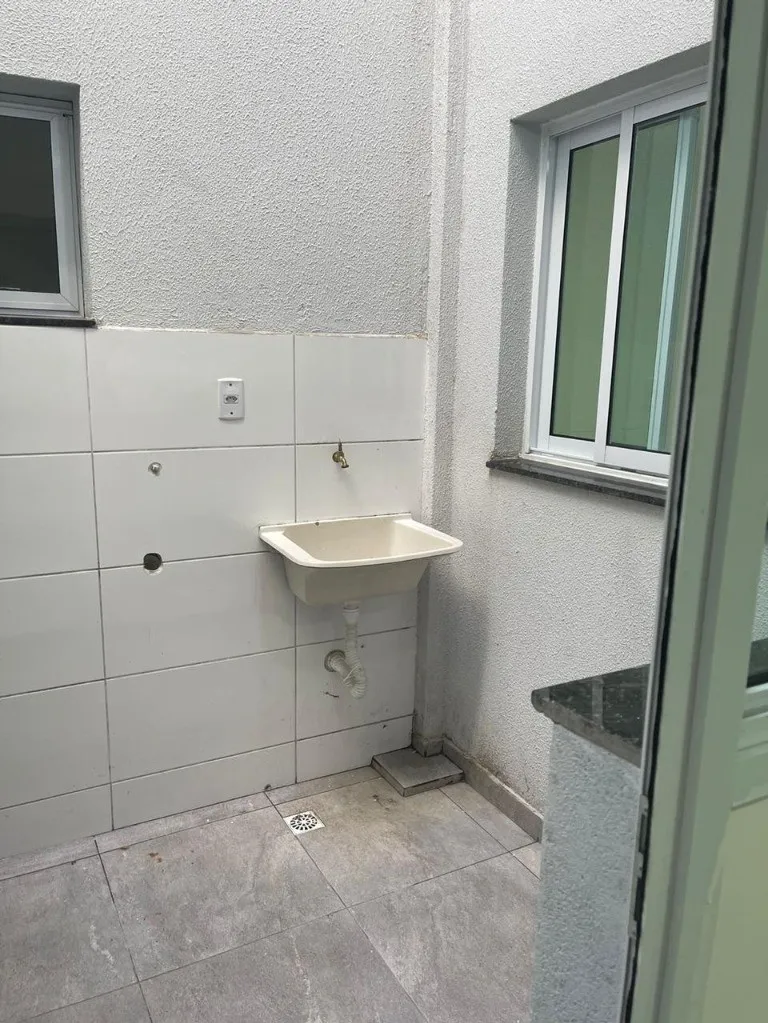 Imagem Apartamento sem condomínio à venda em Santo André-SP na Vila Linda: 2 quartos, 1 banheiro, 1 vaga de garagem, 48,00 m² de área.