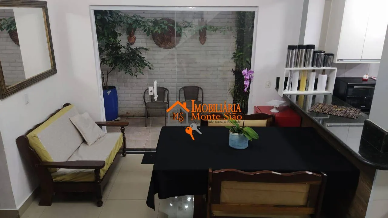 Imagem Sobrado com 3 dormitórios à venda, 247 m² por R$ 650.000,00 - Picanço - Guarulhos/SP