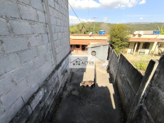 Imagem Casa em lote Individual no Lago Azul em Ibirité