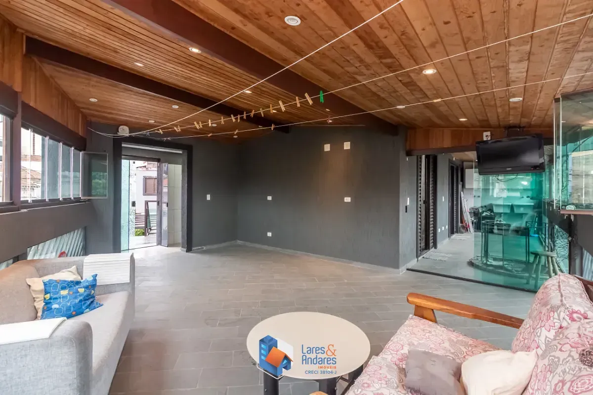 Imagem Sobrado para venda em Nossa Senhora do Ó com 3 quartos, sendo 3 suítes, 324m²