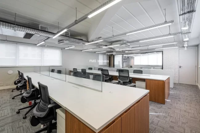 Imagem Conjunto comercial com 180m² e 20 posições de trabalho na Vila Olímpia.