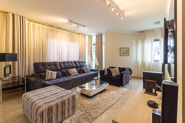 Imagem Casa de cinema no bairro da Aparecida toda modernizada e com área gourmet!