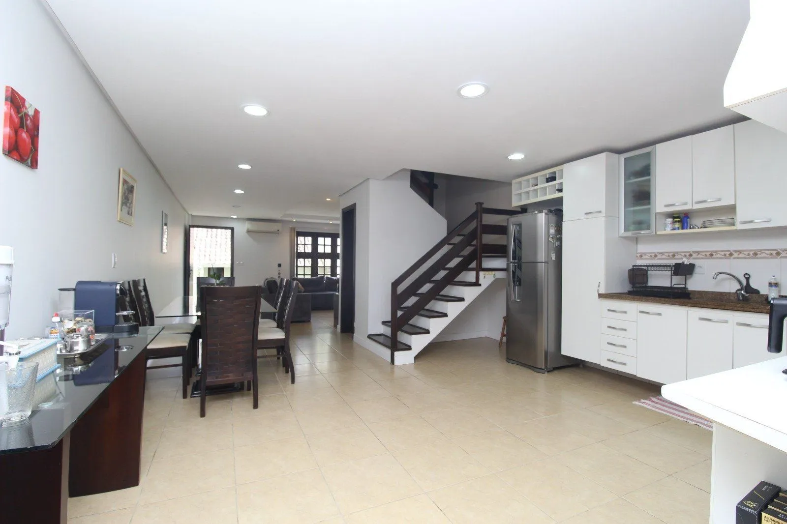 Imagem Casa de 180m² com 3 dormitórios no bairro Ecoville, Porto Alegre