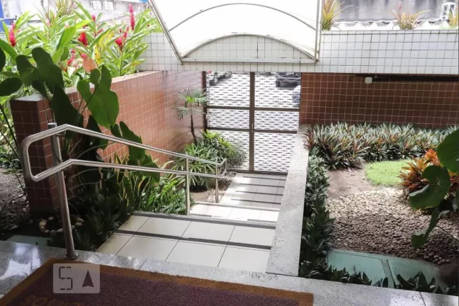 Imagem Apartamento para Locação em Recife, Casa Amarela, 2 dormitórios, 1 banheiro, 1 vaga