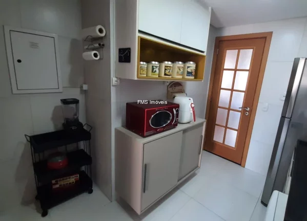 Imagem Imperdível: Apartamento de 3 quartos e 2 suítes na Vila Mariana, São Paulo-SP - 105m², 2 vagas de garagem.