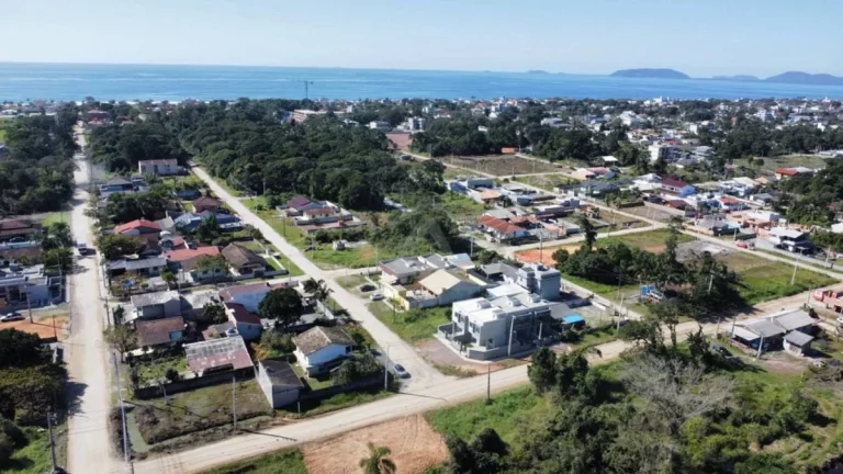 Imagem SOBRADO, 3 QUARTOS SENDO 1 SUÍTE, CENTRO