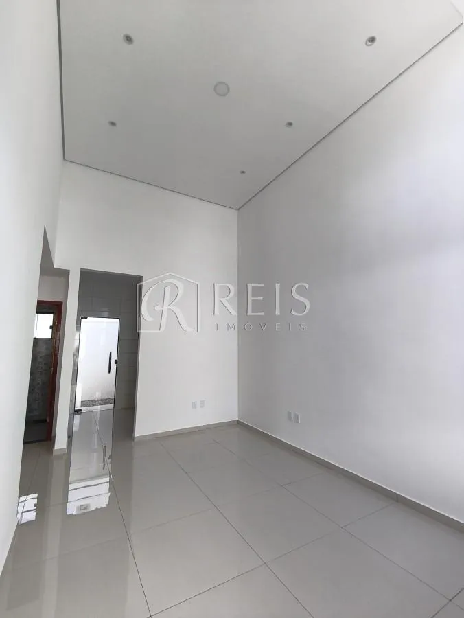 Imagem Casa para Venda em Rio das Ostras, Chácara Mariléa, 3 dormitórios, 1 suíte, 2 banheiros, 2 vagas