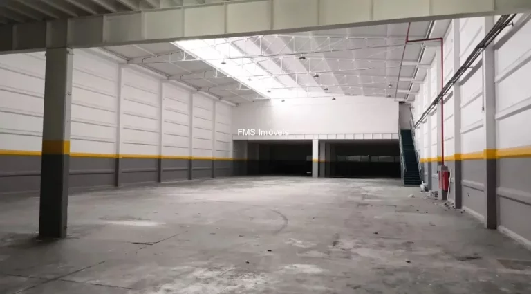 Imagem Galpão com 2200m2 em Alphaville.