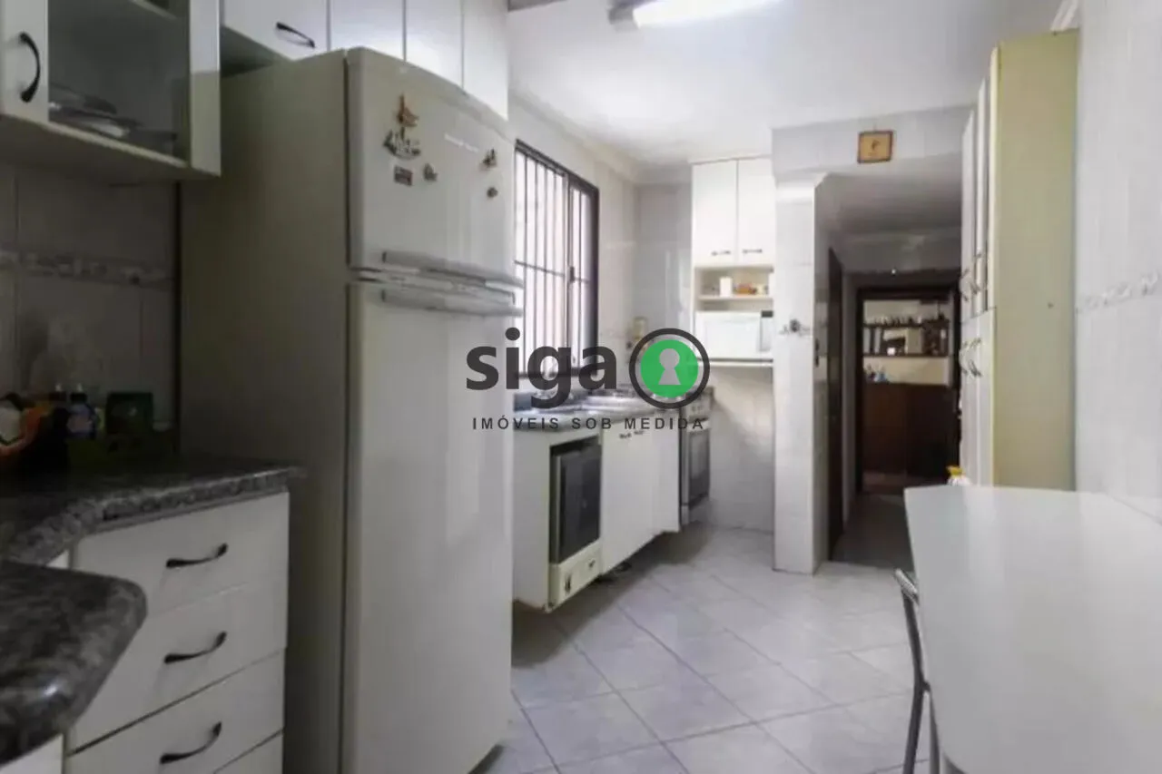 Imagem Casa mobiliada na Vila Clementino com varanda e espaço ideal para famílias.