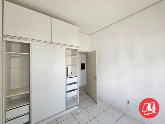 Imagem Sobrado com 3 dormitórios à venda, 100 m² por R$ 300.000,00 - Santa Tereza - Porto Alegre/RS