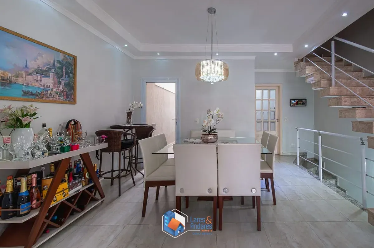 Imagem Sobrado para venda em Santana com 3 quartos, sendo 3 suítes, 160m²