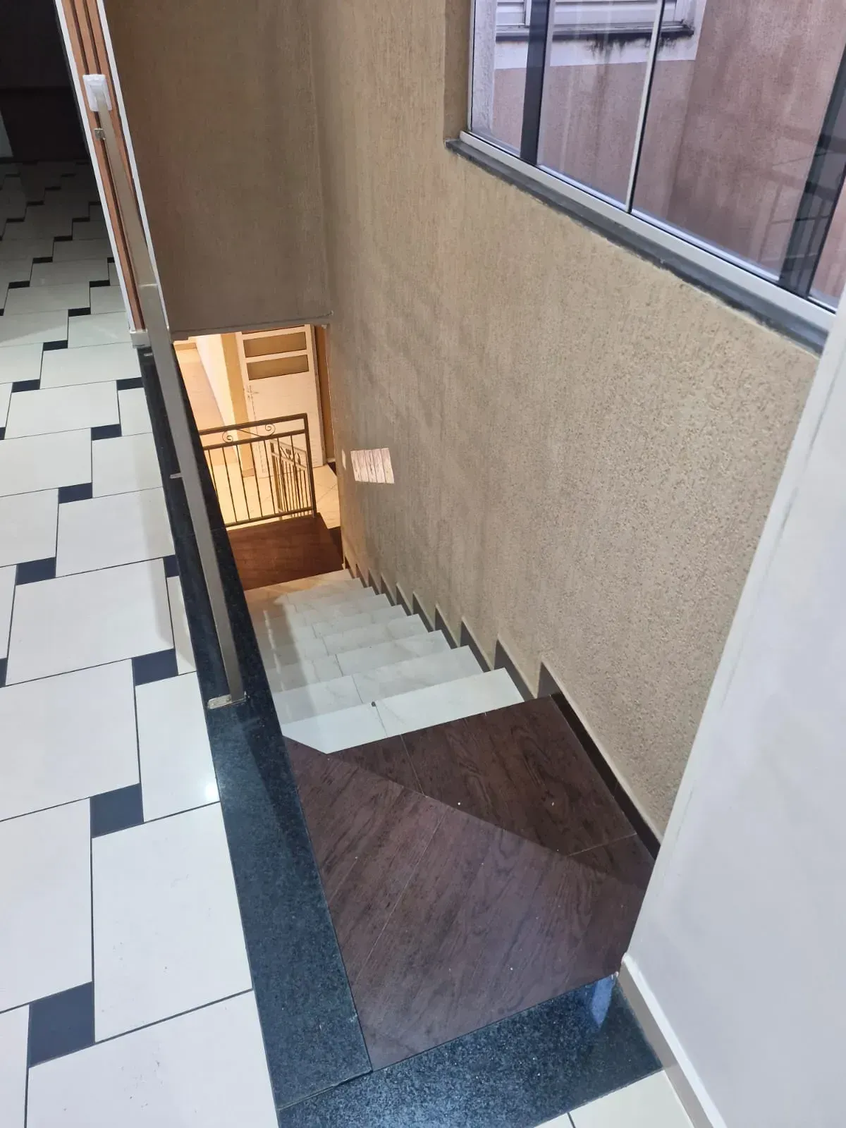 Imagem Casa à venda - Área útil 224 m2 com 3 dormitórios sendo 1 suíte - 2 vagas - Vila Maria Genoveva - Ju