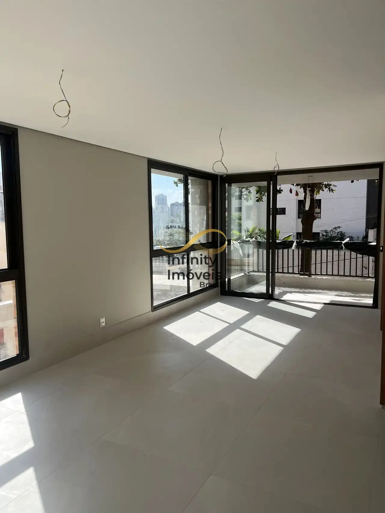 Imagem TERRARO - Apartamento à venda no bairro Santo Antônio - Belo Horizonte/MG