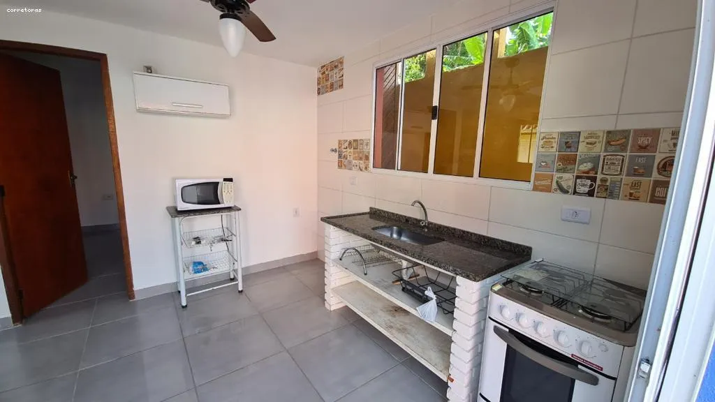 Imagem Sobrado para Venda em São Sebastião, Boiçucanga, 3 dormitórios, 3 suítes, 4 banheiros, 2 vagas