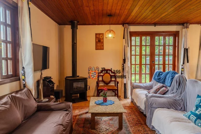 Imagem Chácara com 4 dormitórios à venda, 5850 m² por R$ 750.000,00 - Parque da Ferradura - Campos do Jordão/SP