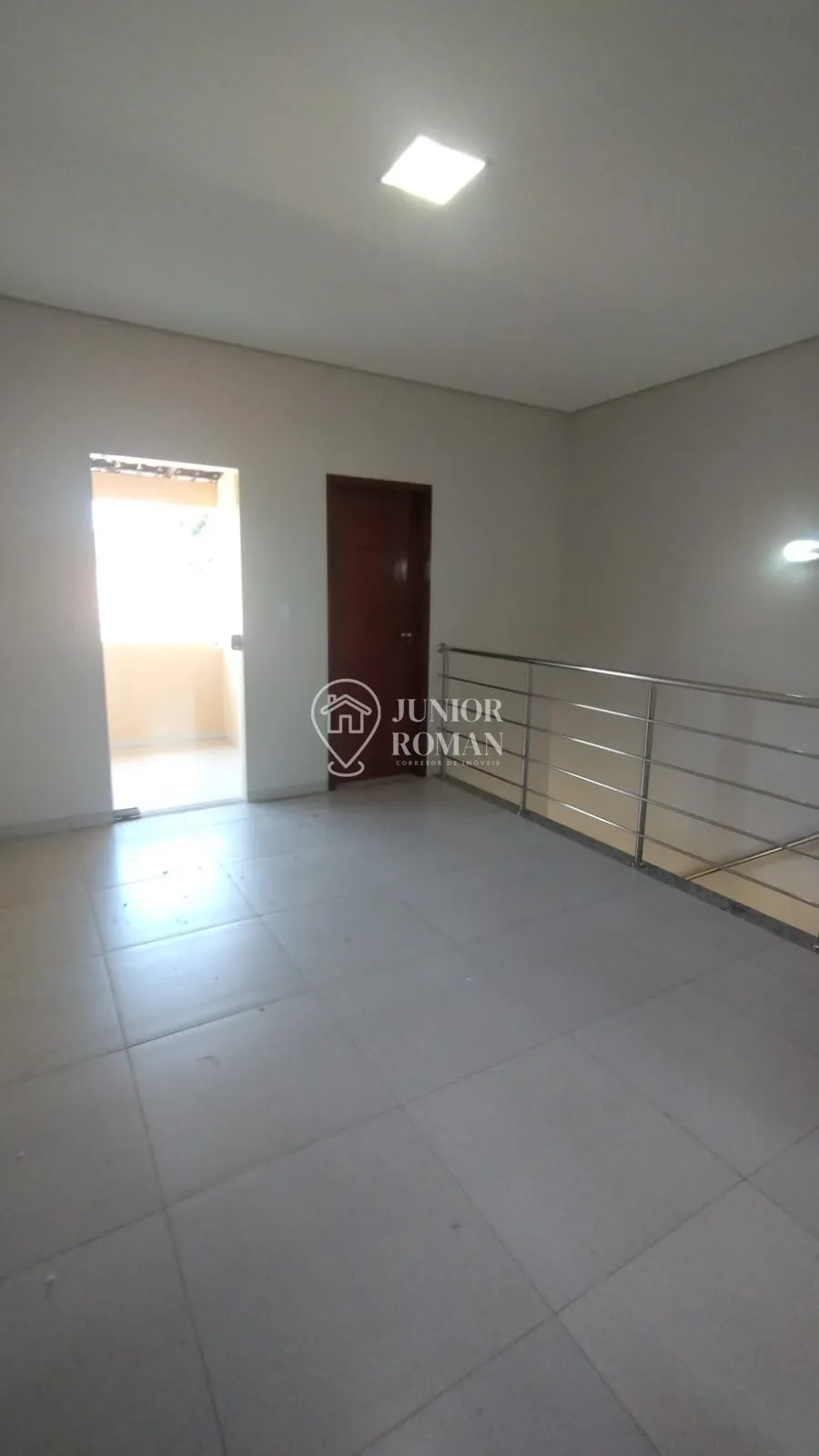 Imagem AMPLO SOBRADO 4 DORM 1 SUITE AREA DE LAZER COM CHURRASQUEIRA NO BAIRRO SANTA LUZIA - BARREIRAS/BA