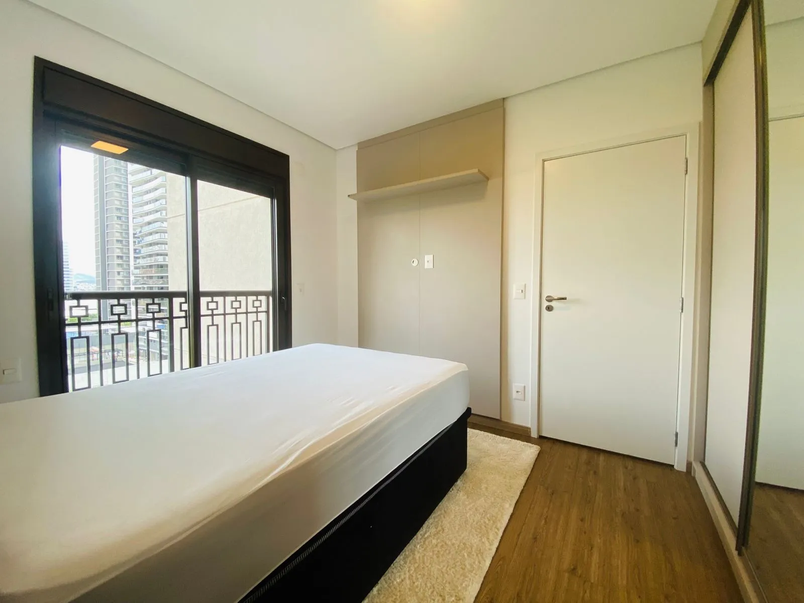Imagem Apartamento para locação em São Paulo-SP, Green Valley Alphaville: 3 suítes, 2 salas, 4 banheiros, 4 vagas, 228m². Aproveite!