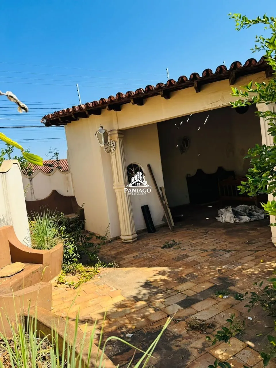 Imagem Casa com 5 quartos sendo 3 suites e 2 salas amplas
