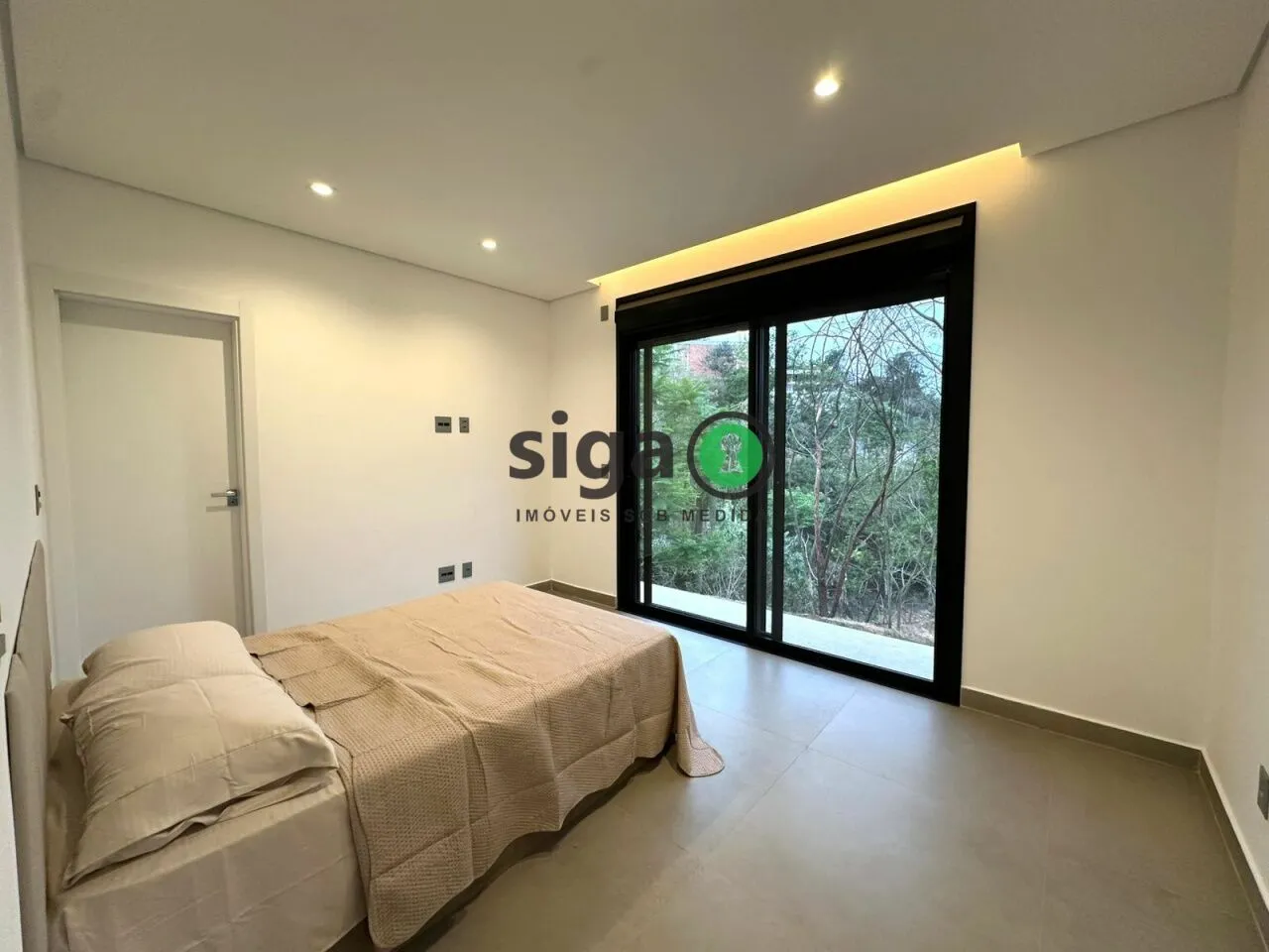 Imagem Casa em condomínio fechado - São Roque, km 63 de Castelo Branco