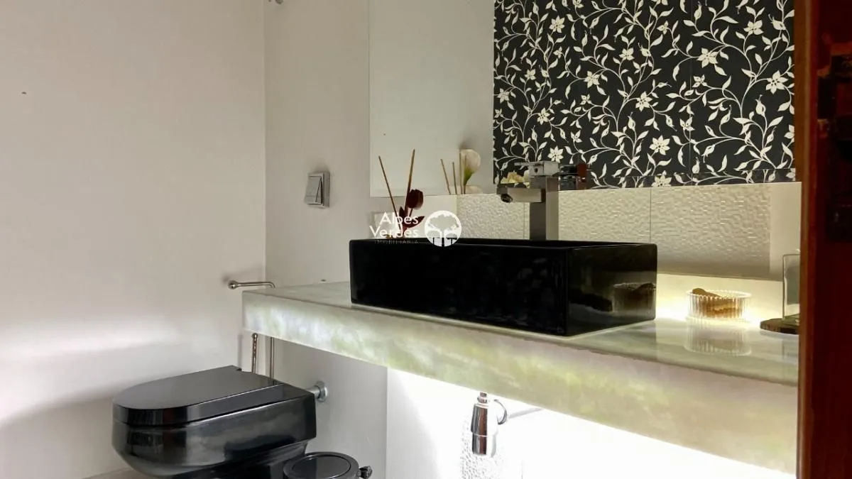 Imagem Vende-se casa totalmente mobiliada em Três Coroas-3 Quartos- R$3.200.000,00