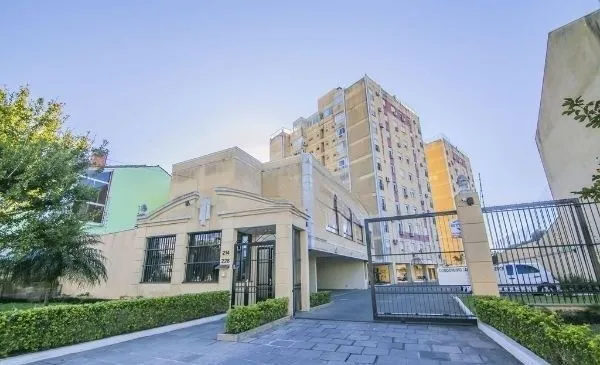 Apartamento no Cristal de 3 dormitórios , 2 vagas e infra