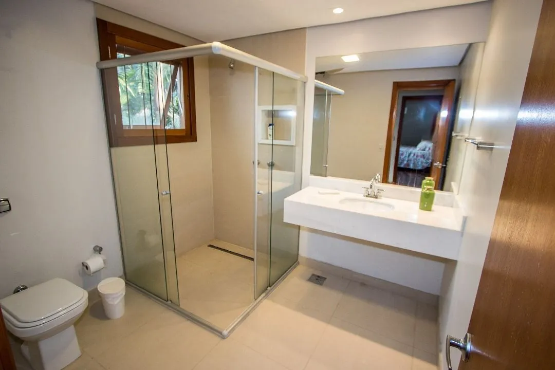 Imagem Casa para Venda - 420m², 4 dormitórios, sendo 3 suites, 5 vagas - Tristeza