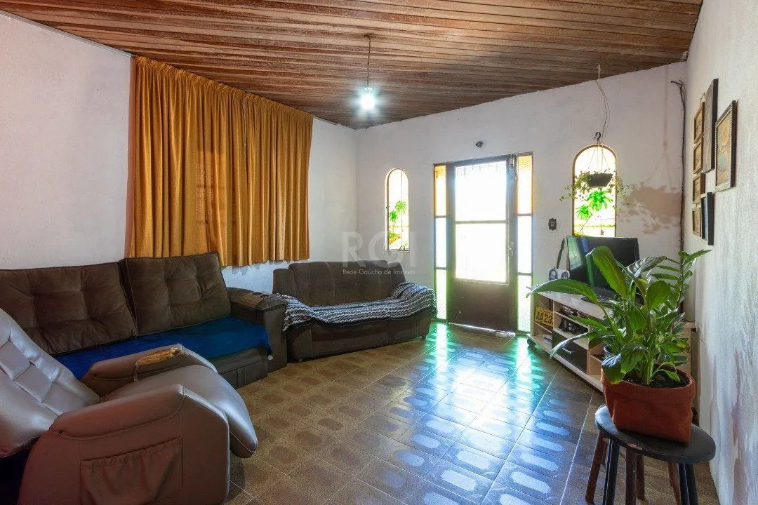 Imagem Casa para Venda - 2200m², 3 dormitórios, Lomba do Pinheiro
