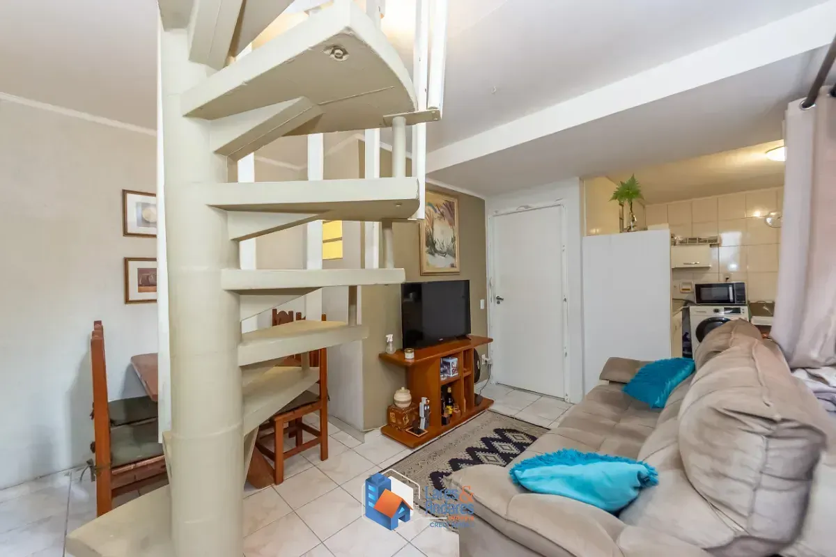 Imagem Casa para venda em Parque da Lapa com 4 quartos, sendo 1 suíte, 190m²