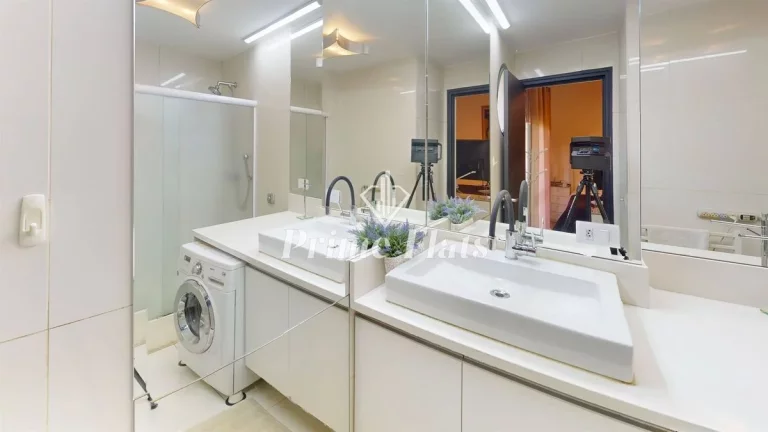 Imagem Apartamento disponível para locação no Plaza Regency, com 100m², 2 dormitórios e 2 vagas de garagem