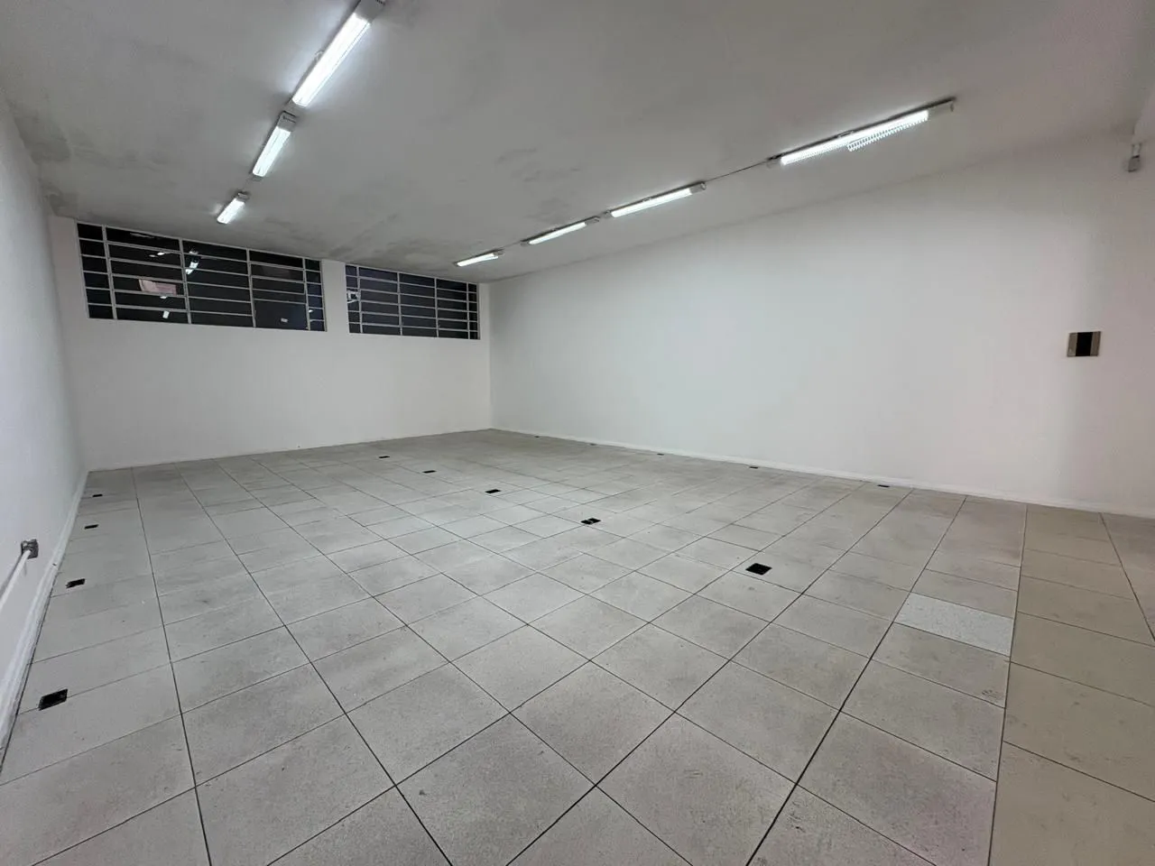 Imagem Sala comercial 822,66m² no centro de Porto Alegre