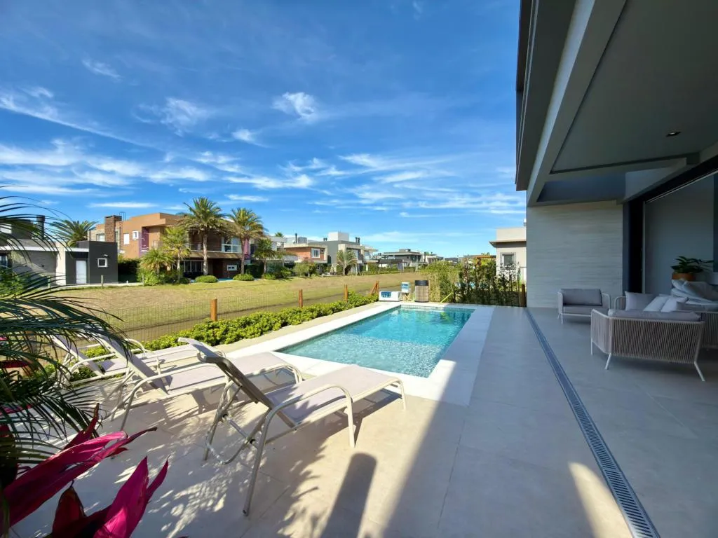 Imagem Casa em Condominio 5 Dormitórios - Bairro Santa Luzia