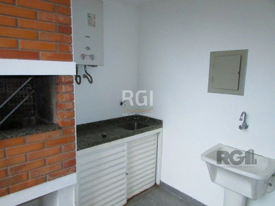 Imagem Casa em condomínio para Venda com 3 dormitórios, sendo 1 suites e 2 vagas no bairro Cristal