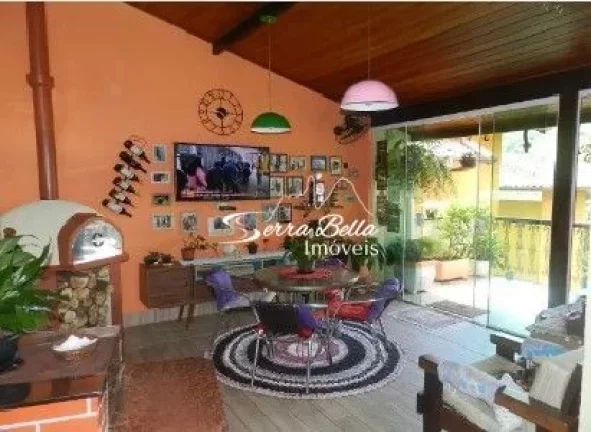 Imagem Casa com 4 dormitórios à venda, 178 m² por R$ 790.000,00 - Vargem Grande - Teresópolis/RJ