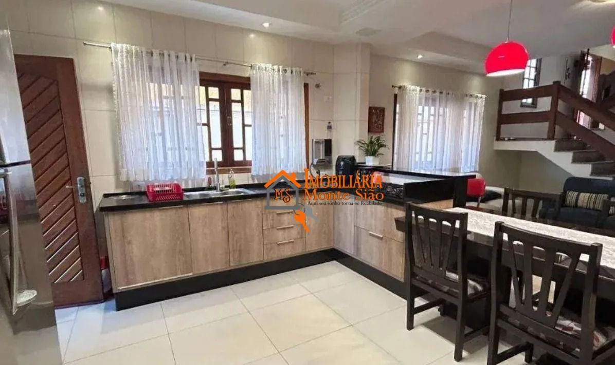 Imagem Sobrado com 3 dormitórios à venda, 178 m² por R$ 900.000 - Jardim Barbosa - Guarulhos/SP