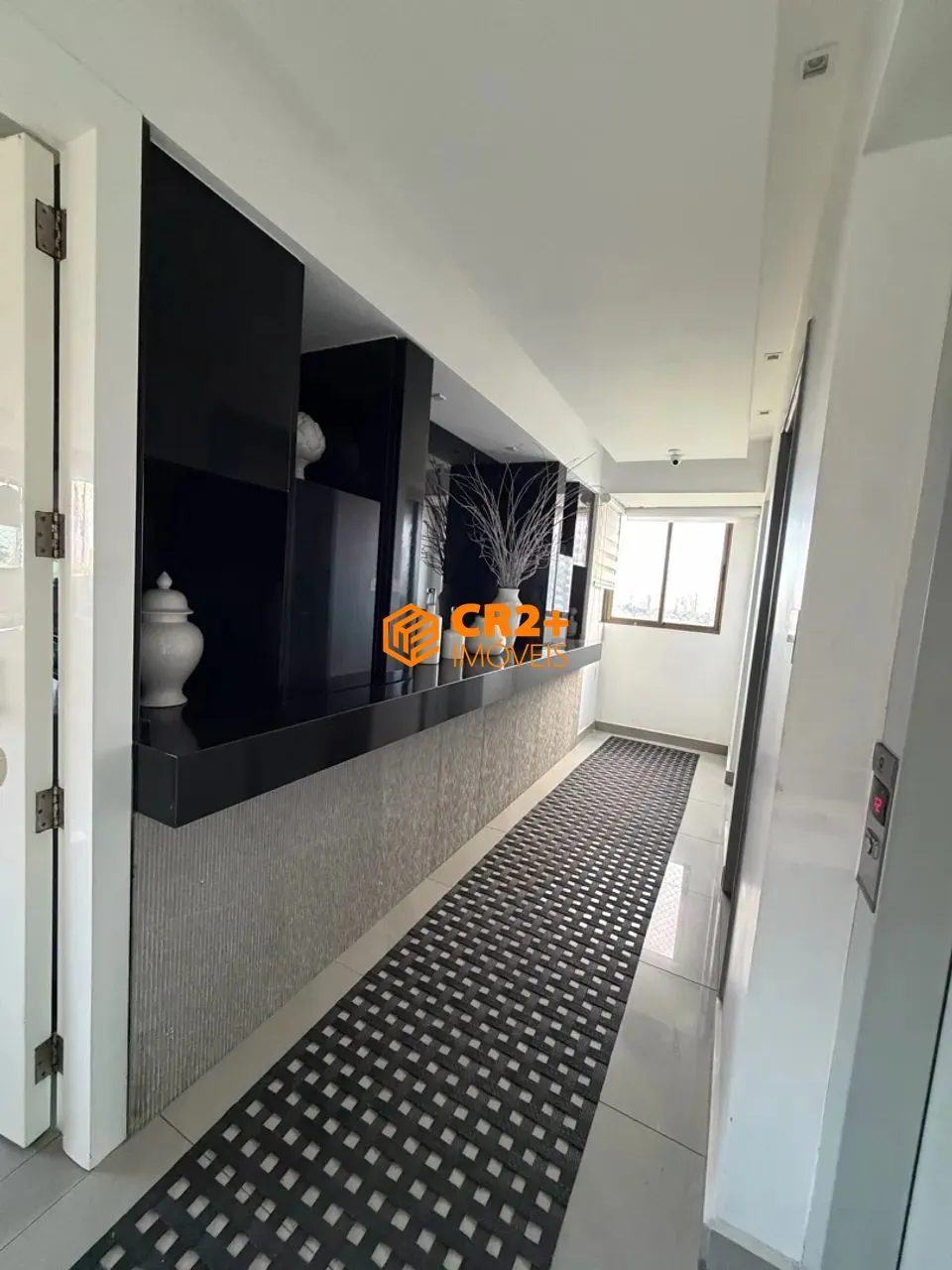 Imagem APARTAMENTO DE ALTO PADRÃO À VENDA - 220 m², 4 SUÍTES E 3 VAGAS - TORRE, RECIFE/