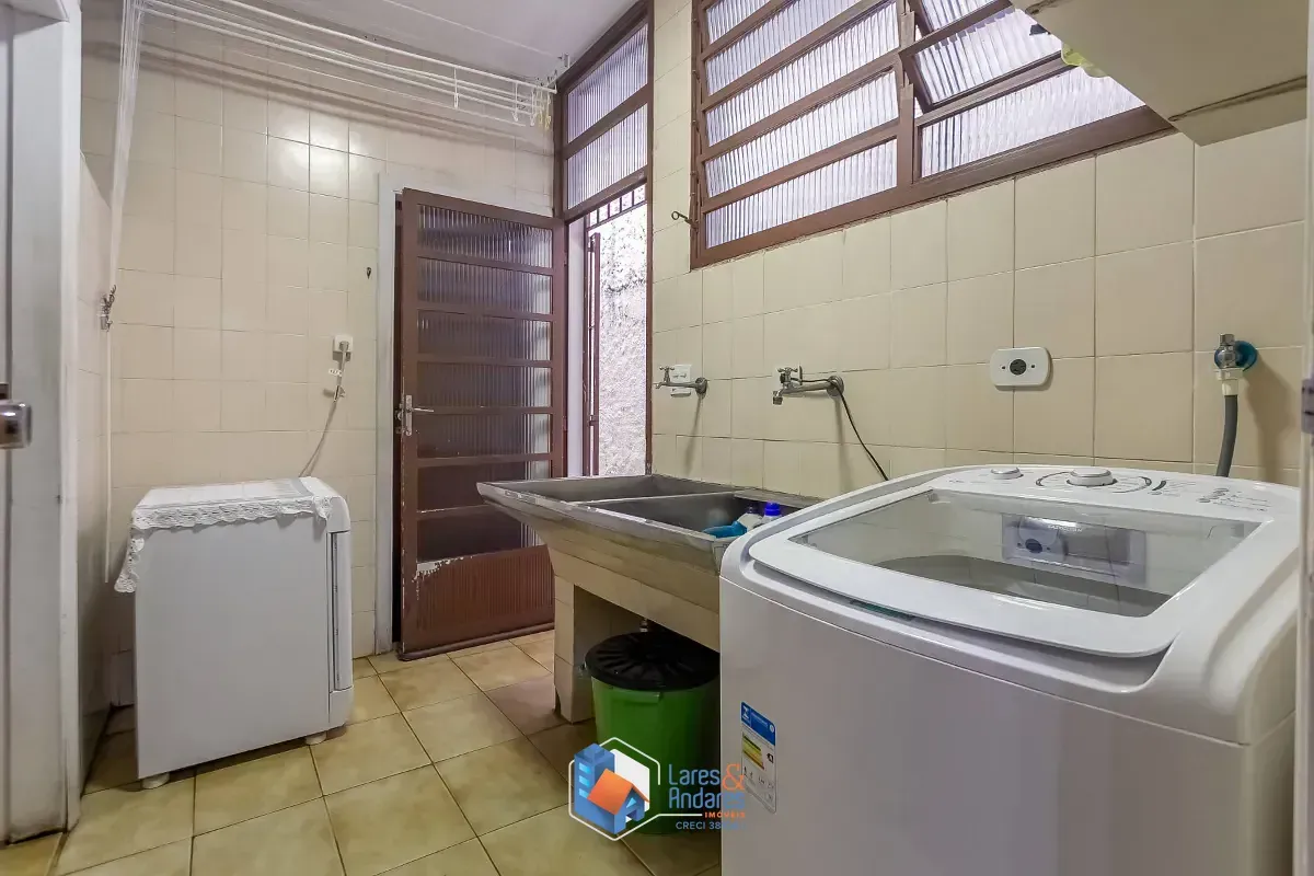 Imagem Casa para venda em Vila Cordeiro com 3 quartos, sendo 2 suítes, 194m²