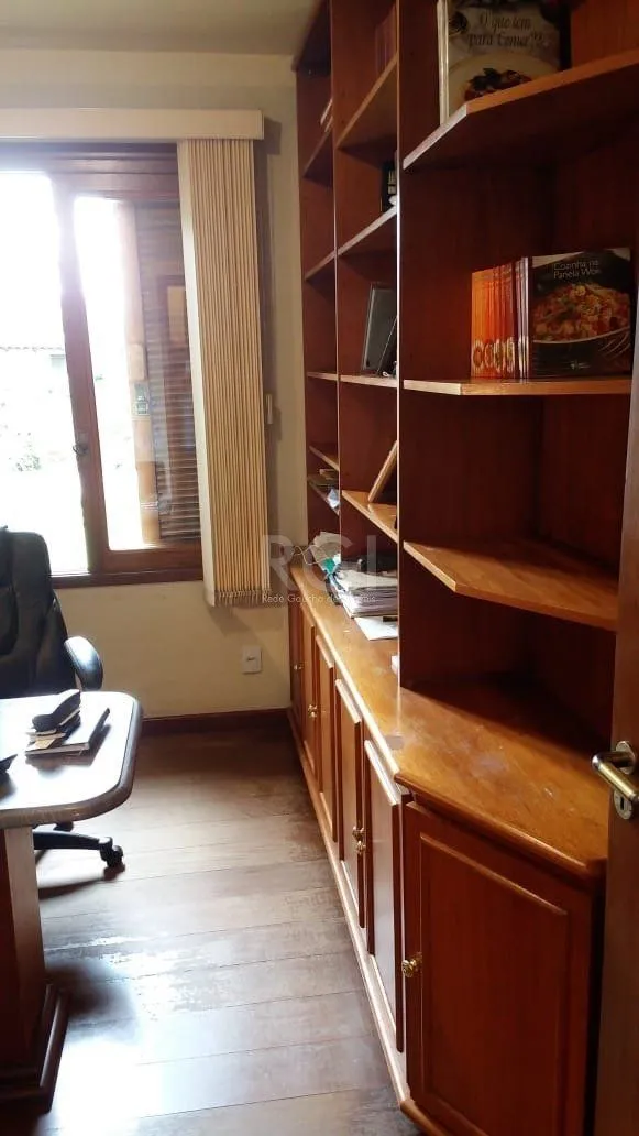 Imagem Casa para Venda - 432m², 3 dormitórios, 1 vaga - Tristeza
