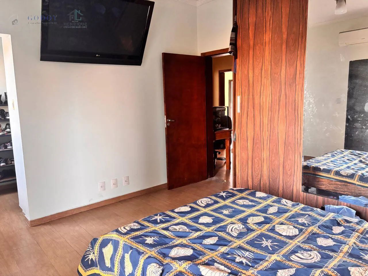 Imagem Casa à venda no Condomínio Real Ville