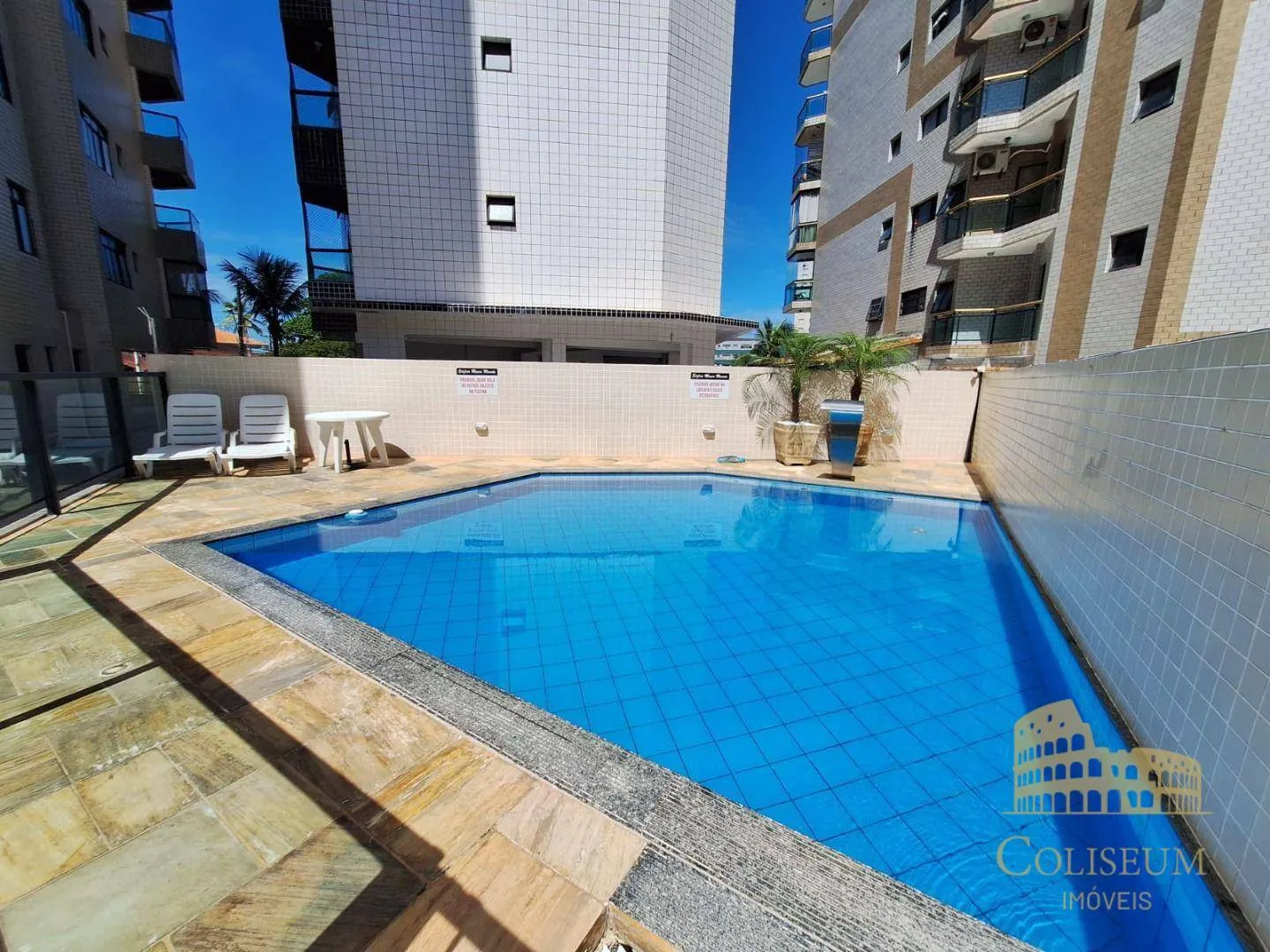 Foto do imóvel Apartamento com 1 dormitório à venda, 55 m² por R$ 300.000,00 - Vila Assunção - Praia Grande/SP