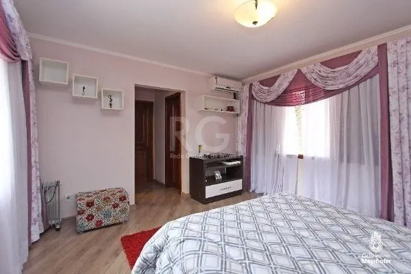Imagem Excelente casa de 189m² com 3 dormitórios.