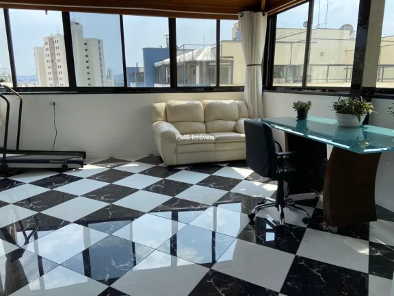 Imagem Apartamento de Luxo na Vila Hamburguesa: 3 quartos, 3 suítes, 3 salas, 5 banheiros e 4 vagas de garagem, 188m², São Paulo-SP.