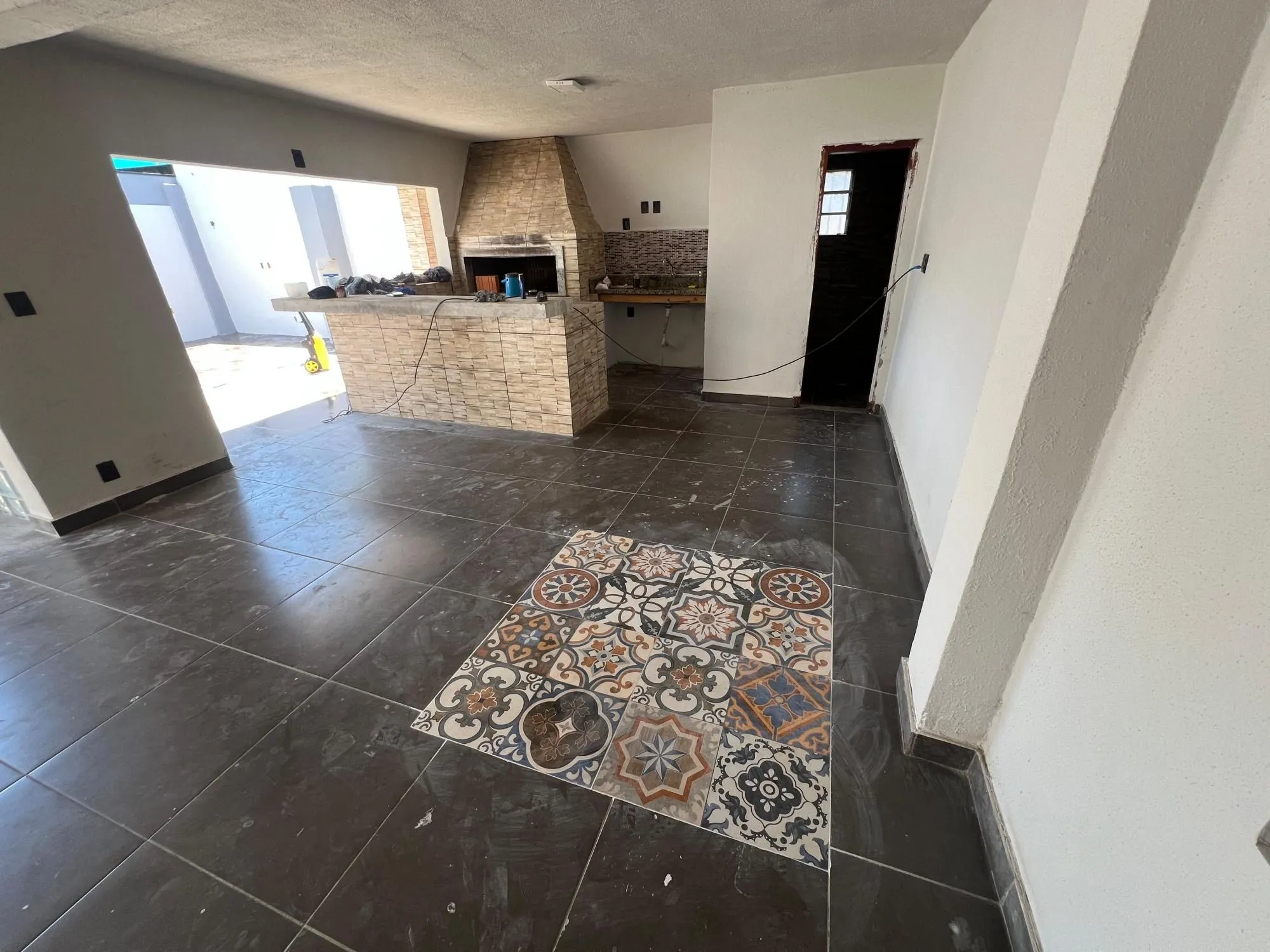 Imagem Excelente casa a venda reformada no bairro Ipanema.