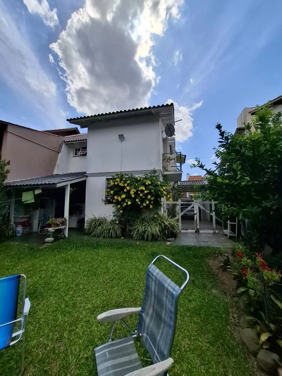 Imagem Casa em Porto Alegre, no bairro Ipanema, com 3 dormitório(s), e 3 banheiros, à venda.