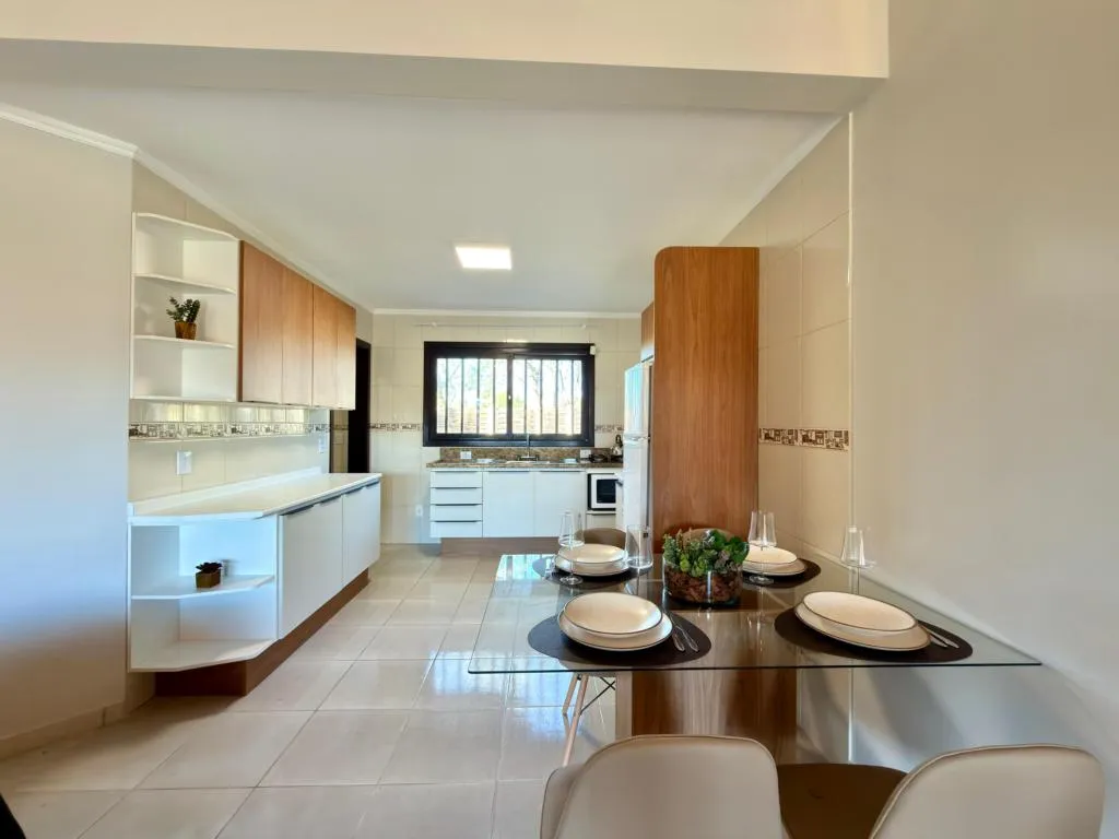 Imagem Casa 4 Dormitórios - Bairro Zona Norte