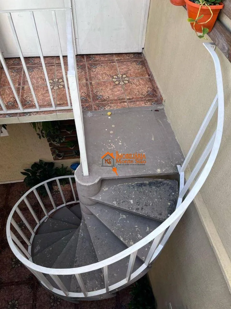 Imagem Sobrado com 3 dormitórios à venda, 210 m² por R$ 670.000,00 - Jardim São Domingos - Guarulhos/SP
