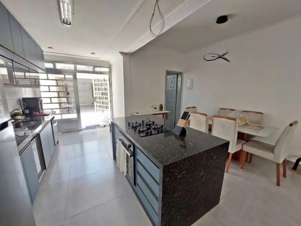 Imagem CASA COM 103,00 m² - GUILHERMINA - PRAIA GRANDE SP