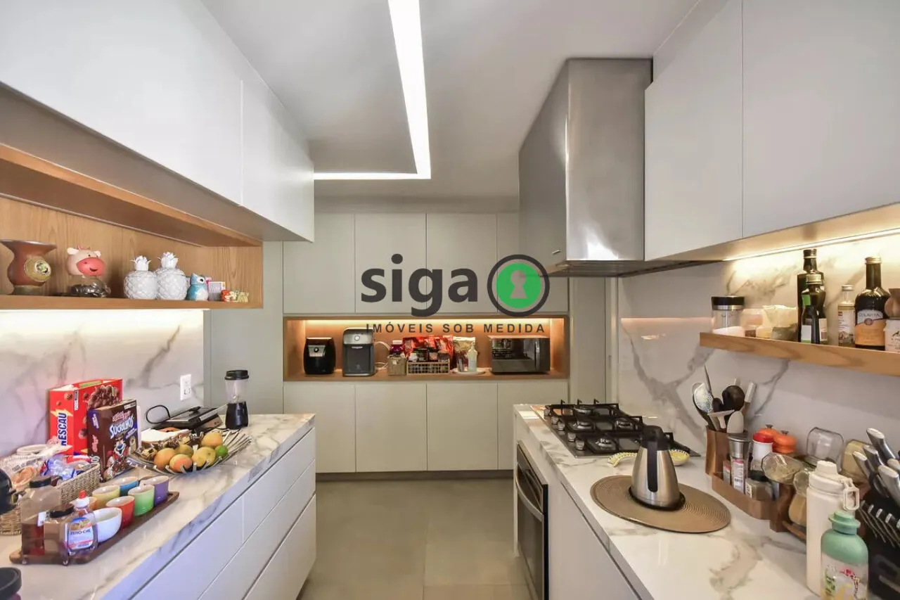 Imagem Apartamento de 223 metros com 3 quartos e 4 vagas