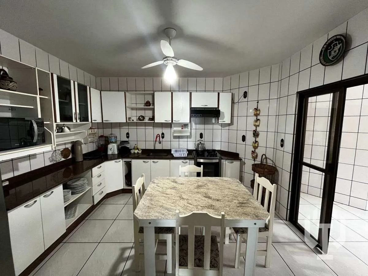 Imagem Cobertura Duplex Frente Mar Pronta para Morar em Meia Praia Itapema